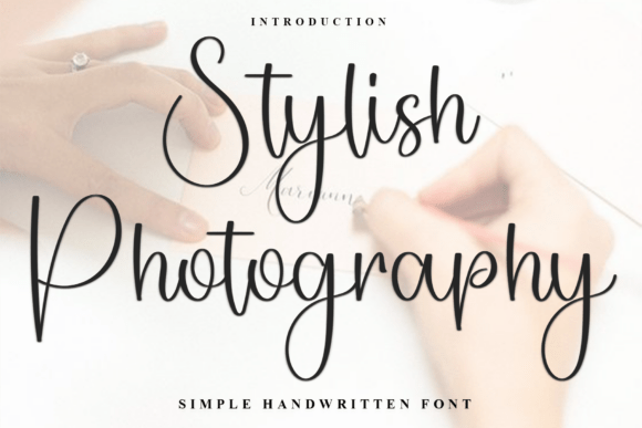 Stylish Photography Font: A Web Design Review